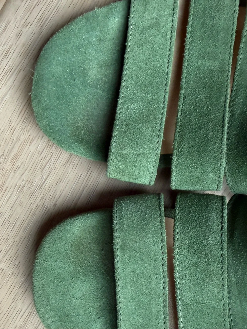 Ma’am Green Suede CJ Sandals Women’s Size 7.5
